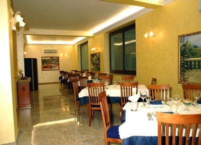 Hotel Ristorante Cordial Comiso Extérieur photo