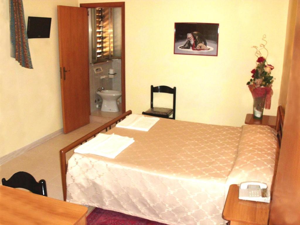 Hotel Ristorante Cordial Comiso Chambre photo