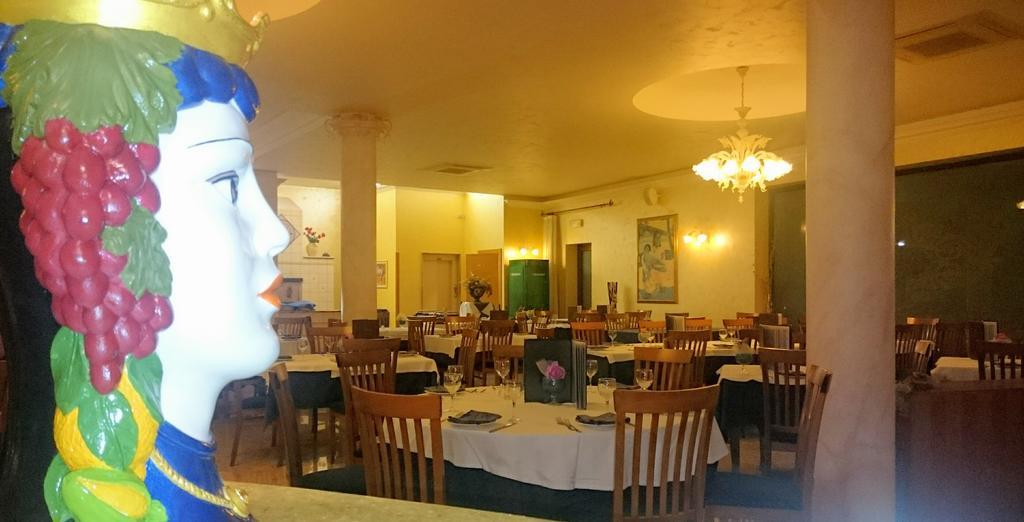 Hotel Ristorante Cordial Comiso Extérieur photo
