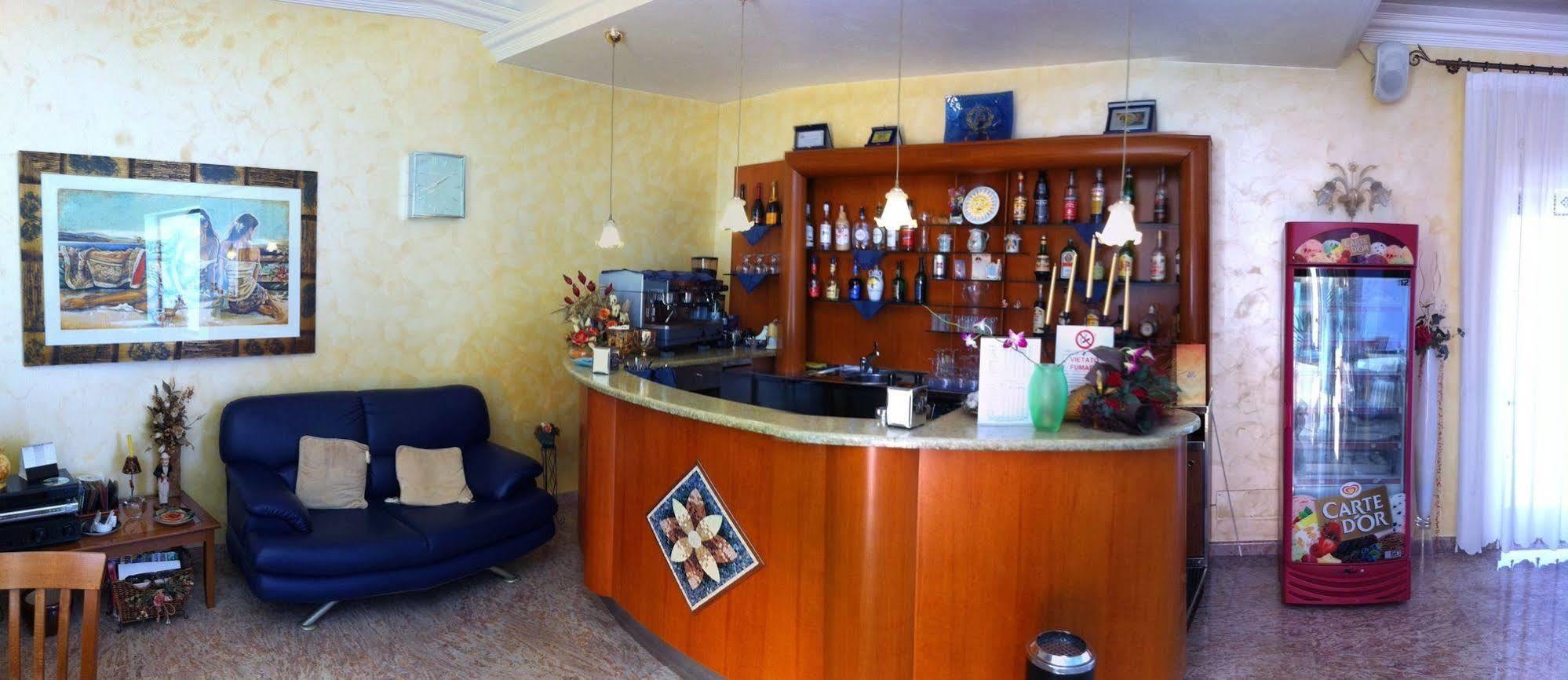 Hotel Ristorante Cordial Comiso Extérieur photo